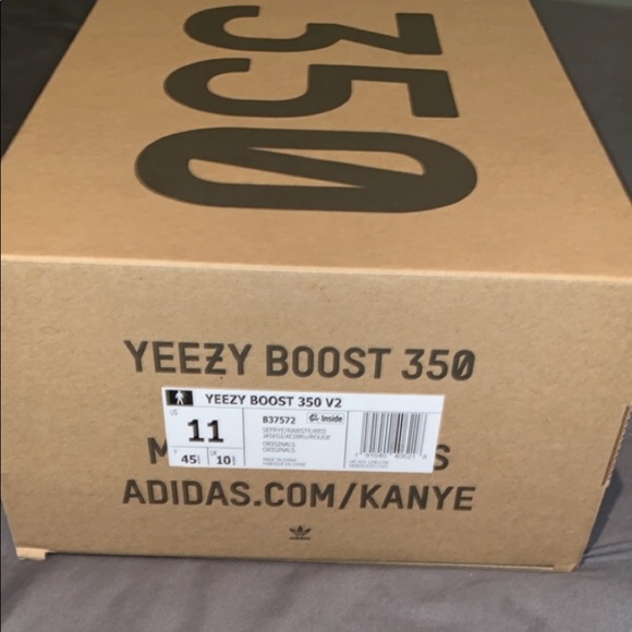 Yeezy Boost 350 V2 - Picture 3 of 8